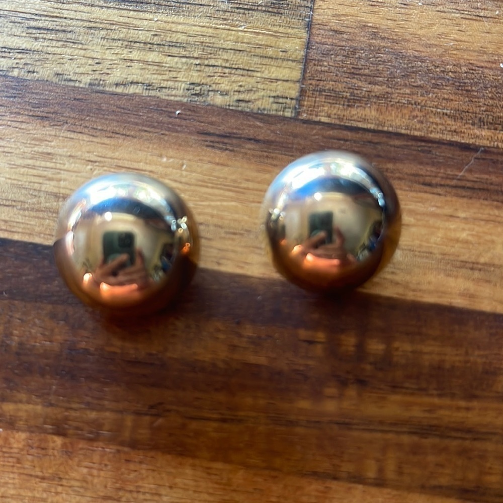 Vintage Mary Ella Gold Tone Half Ball Clip On Earrings